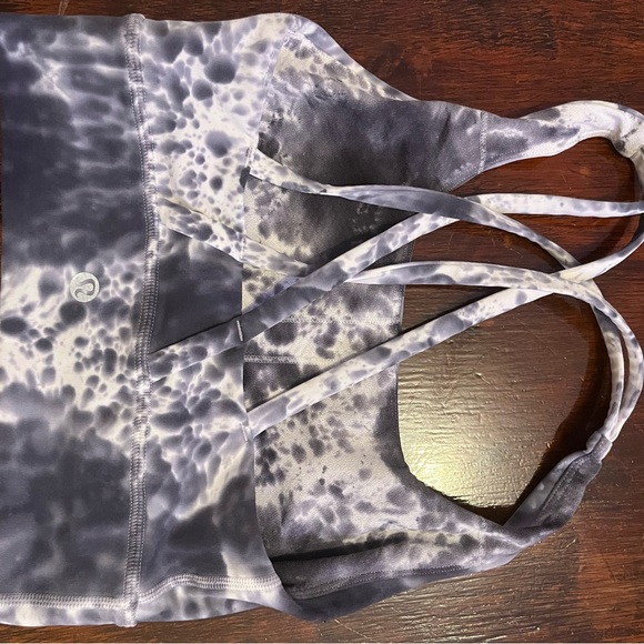 LULULEMON Gray and White Tie-Dye Sports Bra - Picture 1 of 2